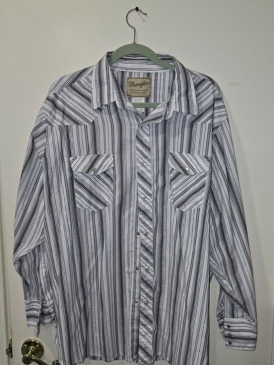Wrangler Other - Wrangler Men's Long Sleeve White And Black Striped Pearl Snap Shirt